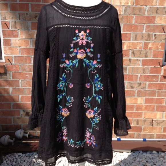 Umgee Dresses & Skirts - Umgee Boho Tunic Dress Woman Medium Long Sleeve